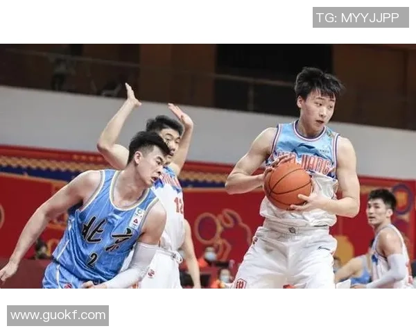 杭州足球队逆袭之路：从低谷到巅峰的奋斗与荣耀